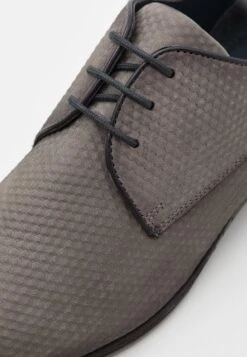 Pier One LeatherStringateDark Grey Uomo Scarpe Eleganti PI912M0CB-C11 -Noble rain e0f1574267c74dc1b5d53d5cfef035ae