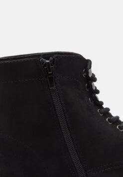 Pier One Stivaletti StringatiBlack Uomo Stivaletti/Stivali PI912K0CA-Q11 11 Pier One Stivaletti StringatiBlack Uomo Stivaletti/Stivali PI912K0CA-Q11 -Noble rain e18deb3b7fb74c8791934de01d1b8a60