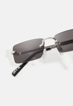 Pier One UnisexOcchiali Da SoleBlack Uomo Occhiali Da Sole PI954K01V-Q11 7 Pier One UnisexOcchiali Da SoleBlack Uomo Occhiali Da Sole PI954K01V-Q11 -Noble rain e4b924402d194b83882d18a8e7fb02b3