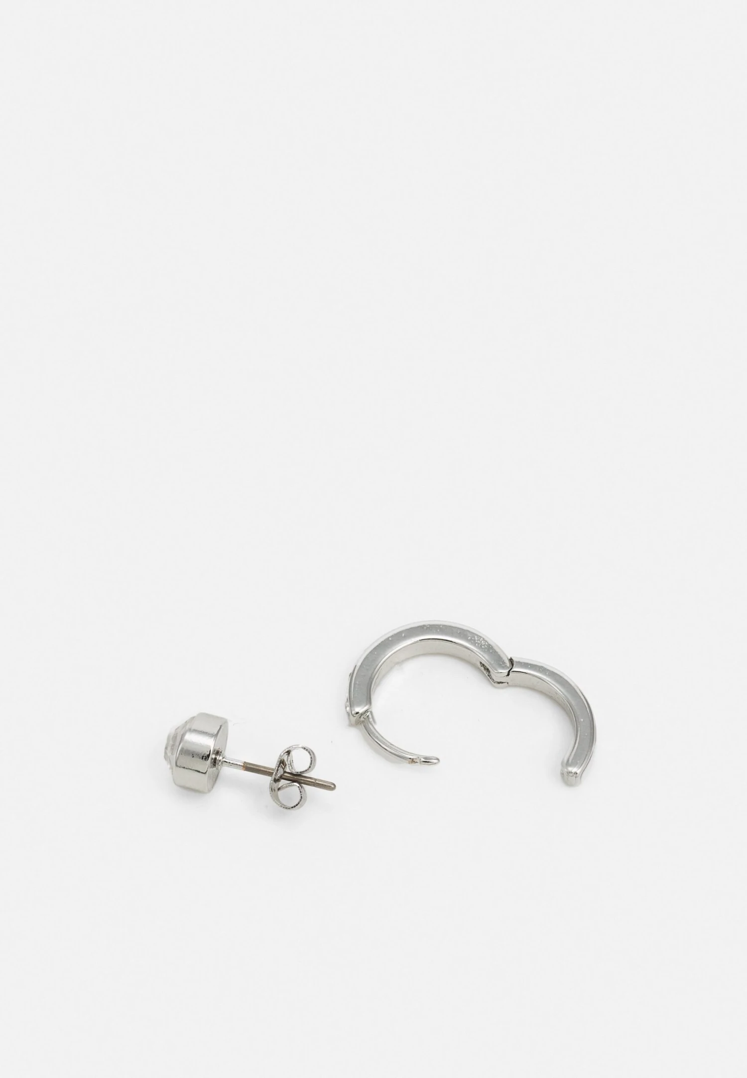 Pier One Unisex 5 PackOrecchiniSilver-Coloured Uomo Gioielli PI954L00S-D11 2 Pier One Unisex 5 PackOrecchiniSilver-Coloured Uomo Gioielli PI954L00S-D11 - immagine 2