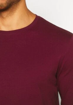 Pier One PigiamaBordeaux Uomo Per La Notte PI982M033-G11 9 Pier One PigiamaBordeaux Uomo Per La Notte PI982M033-G11 -Noble rain ee02e18bc0fe4bdfafb3b53c3a7a045d