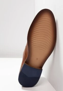 Pier One Leather - Stringate Eleganti - Cognac 10 Pier One Leather - Stringate Eleganti - Cognac -Noble rain f47ca42db8df499e9aede9cf8214a77b