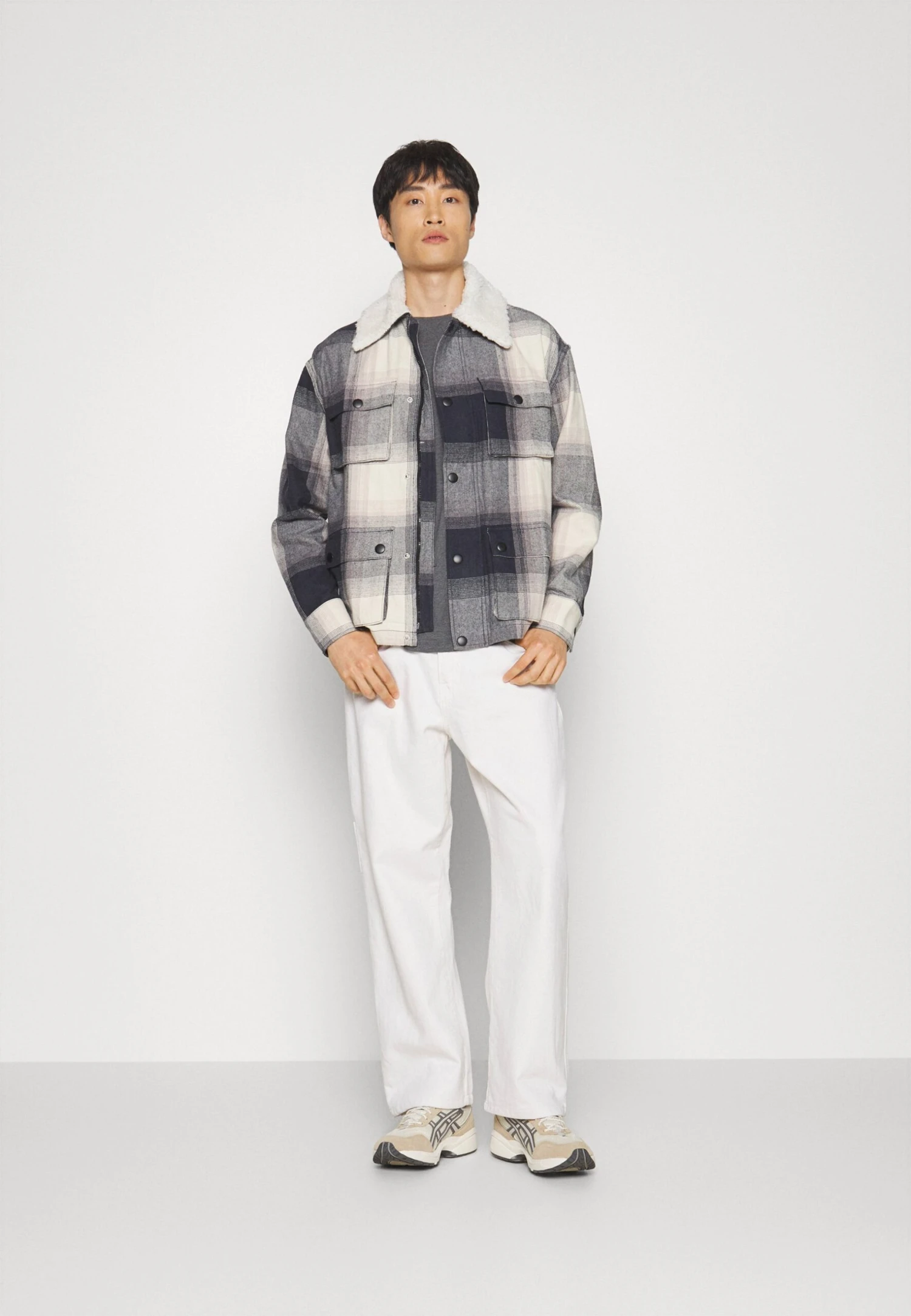 Pier One Giacca Leggera - Black/Beige 2 Pier One Giacca Leggera - Black/Beige - immagine 2