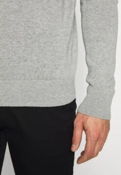 Pier One MaglioneMottled Light Grey Uomo Maglieria PI922Q068-C11 11 Pier One MaglioneMottled Light Grey Uomo Maglieria PI922Q068-C11 -Noble rain fc8814f4b31d41e5919dafbc1b4d4f60